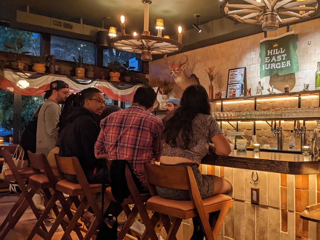 Hill East Burger | restaurant | 1432 Pennsylvania Ave. SE, Washington, DC 20003, USA | 2027443339 OR +1 202-744-3339