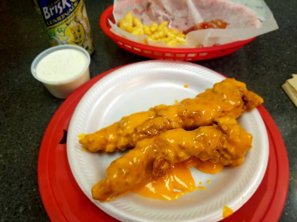 Lips To Go | restaurant | 1000 N Roosevelt Ave Ste 4, Burlington, IA 52601, USA | 3197585477 OR +1 319-758-5477