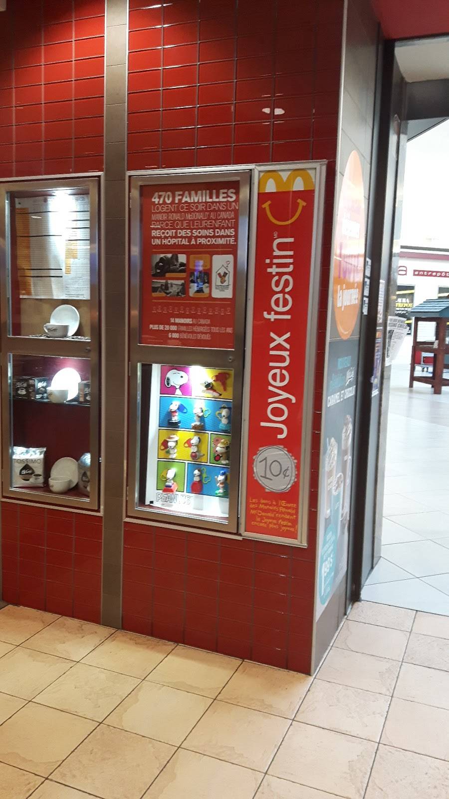 McDonalds | cafe | 3131 Boulevard de la Côte-Vertu, Saint-Laurent, QC H4R 1Y8, Canada | 5143341637 OR +1 514-334-1637