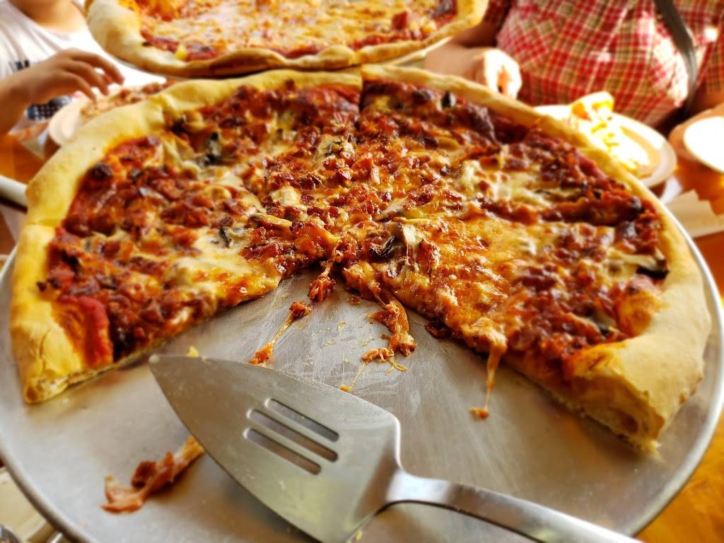 Pizza Plus | restaurant | 302 N Mitchell St, Cadillac, MI 49601, USA | 2317757727 OR +1 231-775-7727