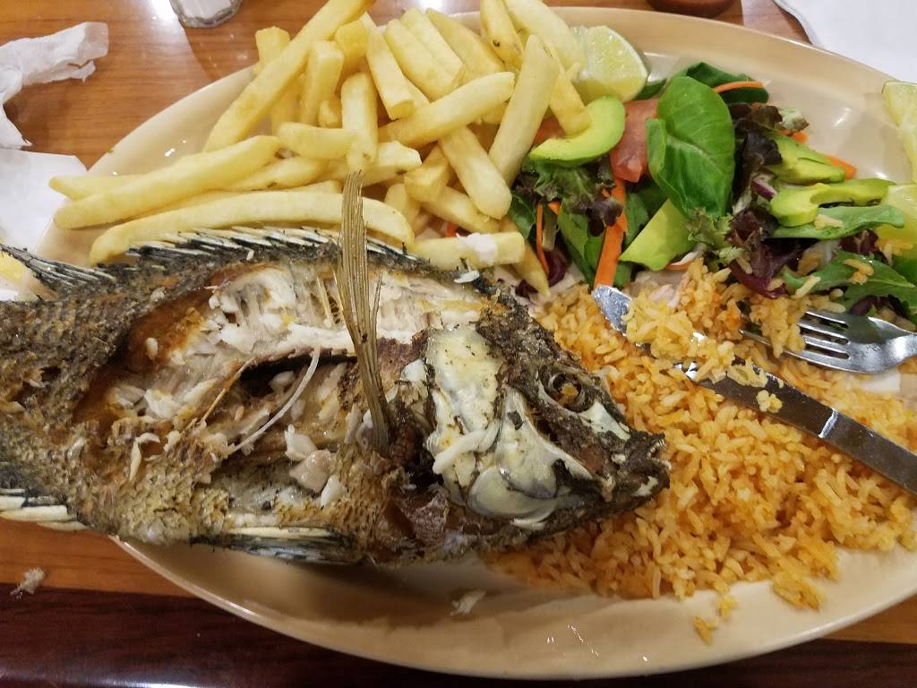 El Merendero | restaurant | 242 S Garey Ave, Pomona, CA 91766, USA | 9096204503 OR +1 909-620-4503