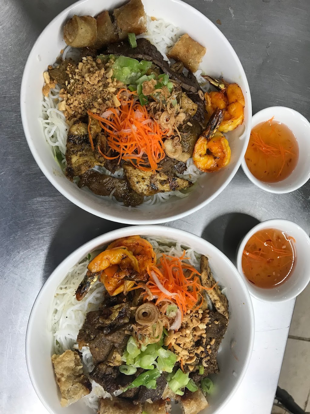 Pho Vin | restaurant | 3100 S Sheridan Blvd Unit H, Denver, CO 80227, USA | 3039348802 OR +1 303-934-8802