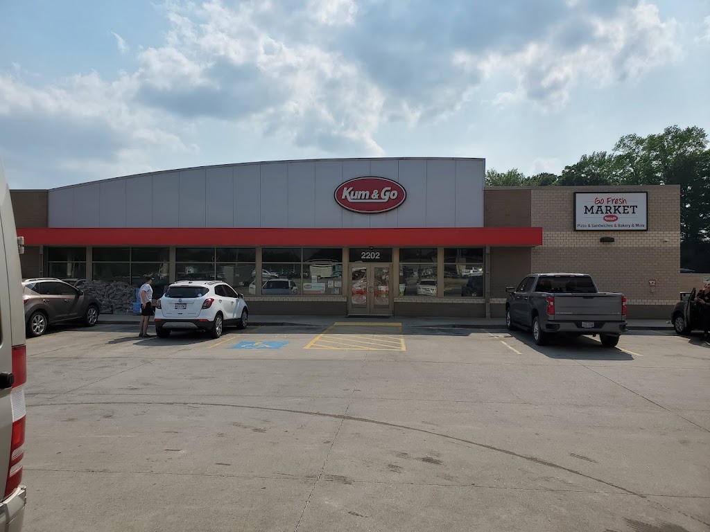 Kum & Go | meal takeaway | 2202 Military Rd, Benton, AR 72015, USA | 5017784952 OR +1 501-778-4952