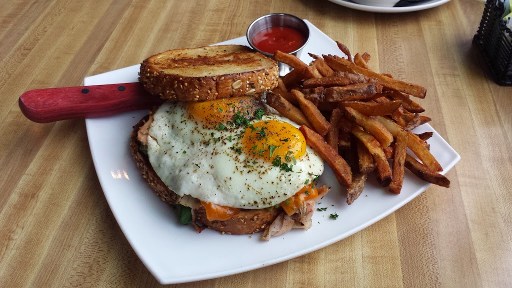 The Gnome Craft Pub | restaurant | 498 Selby Ave, St Paul, MN 55102, USA | 6512194233 OR +1 651-219-4233