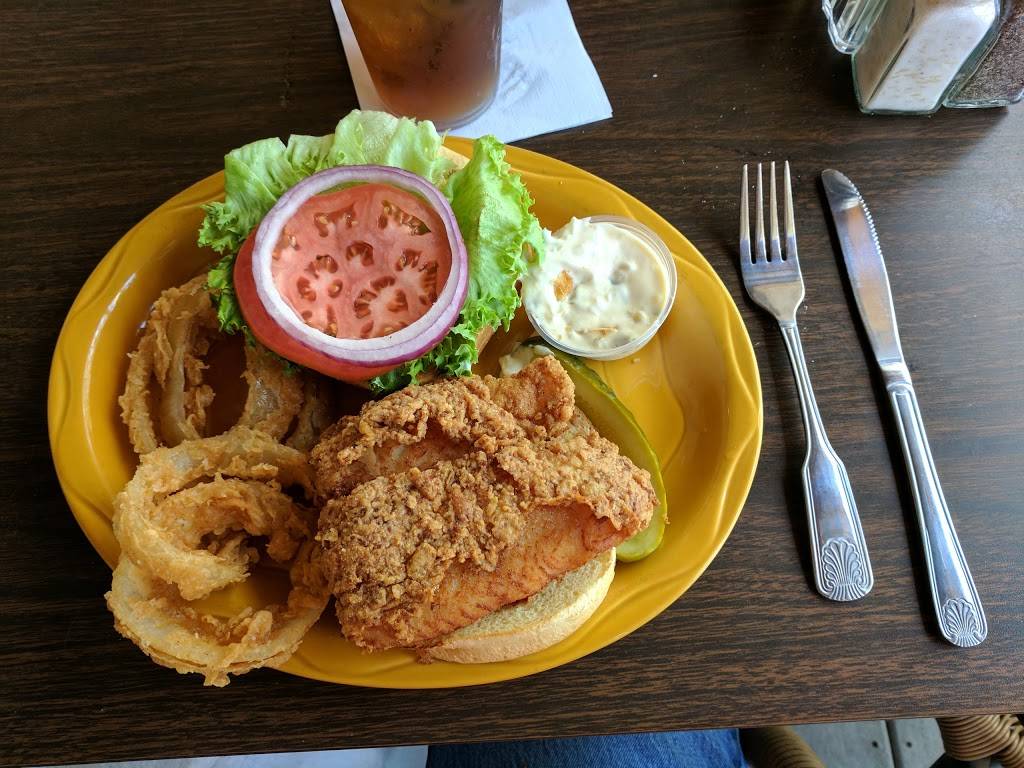 Brodys Bar & Grill | restaurant | 47 Ferry Dr, Beaufort, SC 29907, USA | 8435242500 OR +1 843-524-2500