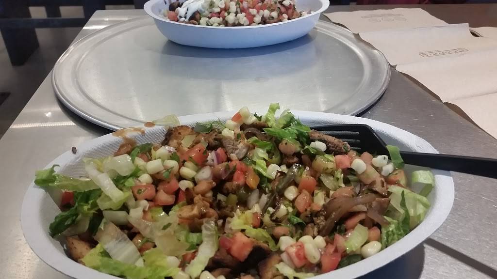 Chipotle Mexican Grill | restaurant | 185 7th Ave, Brooklyn, NY 11215, USA | 3477254450 OR +1 347-725-4450