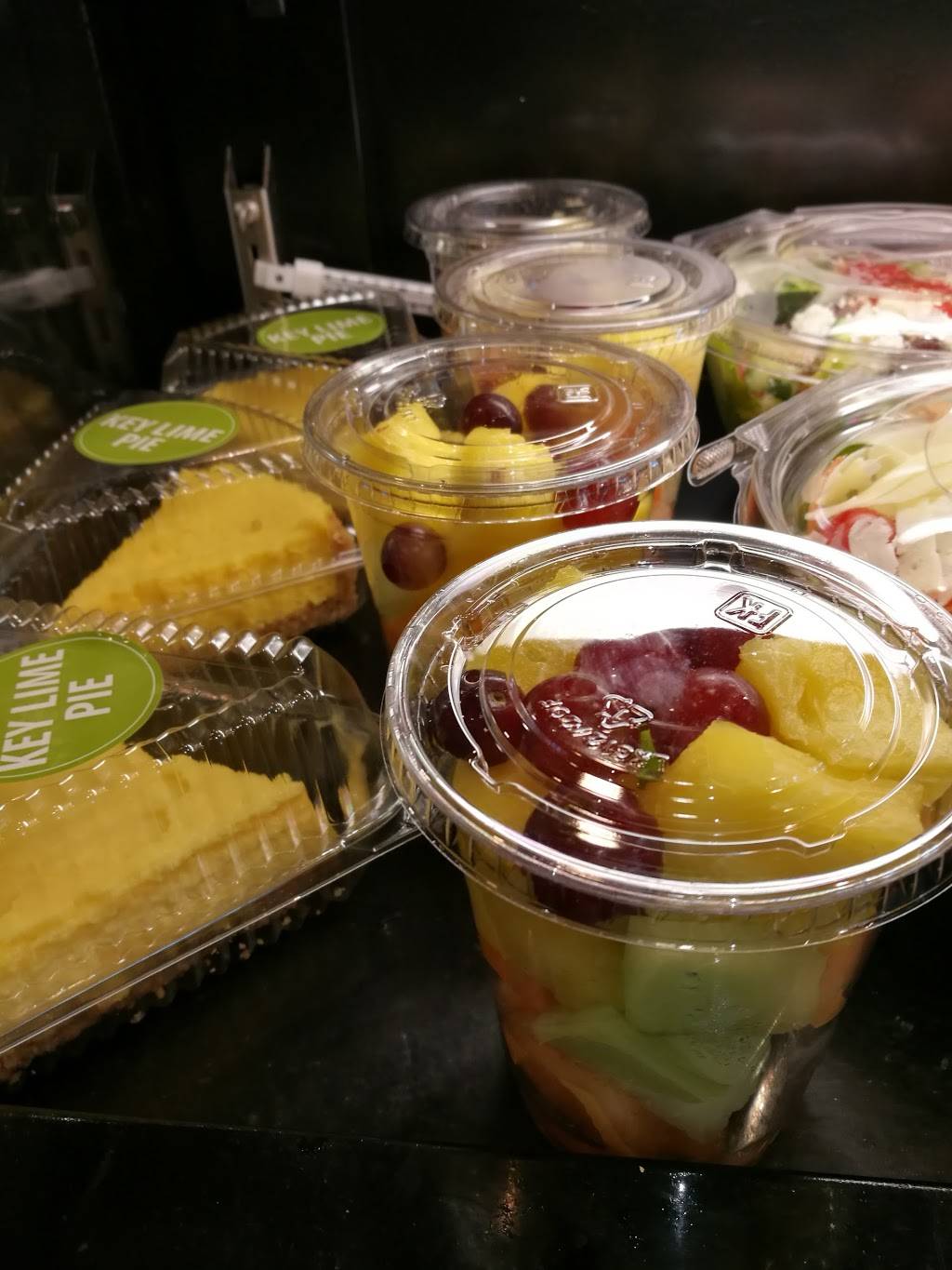 Island Chicken Grill | restaurant | 2100 Northwest 42nd Avenue, Miami, FL 33126, USA | 3055152618 OR +1 305-515-2618