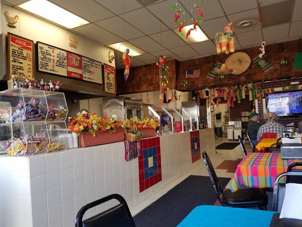 El Tacazo Mexican Delights | restaurant | 95 E Minnesota St, Le Center, MN 56057, USA | 5073572232 OR +1 507-357-2232