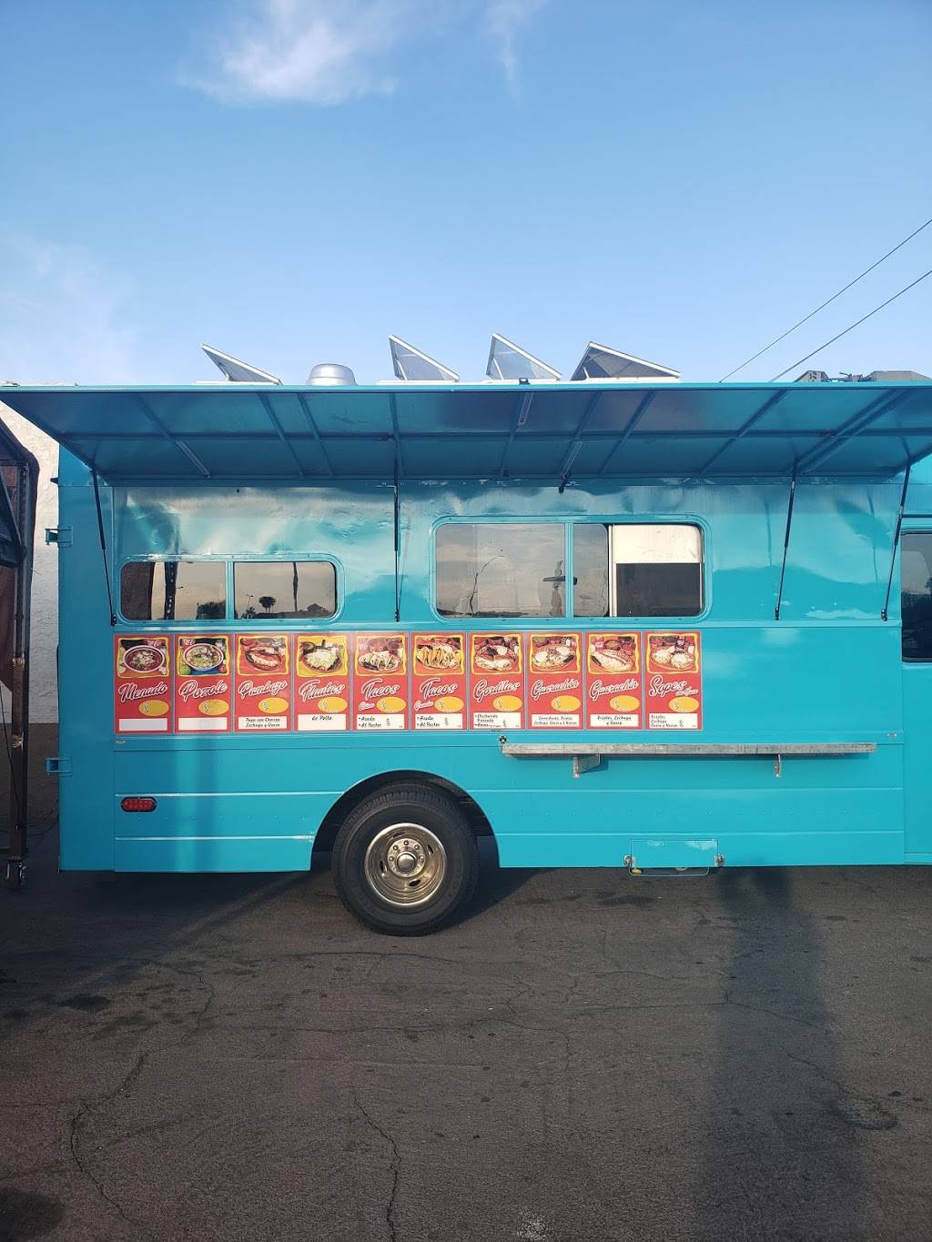 Comida Mexicana 100% D.F. LLC | restaurant | 1605 N 21st Pl, Phoenix, AZ 85006, USA | 6024861244 OR +1 602-486-1244