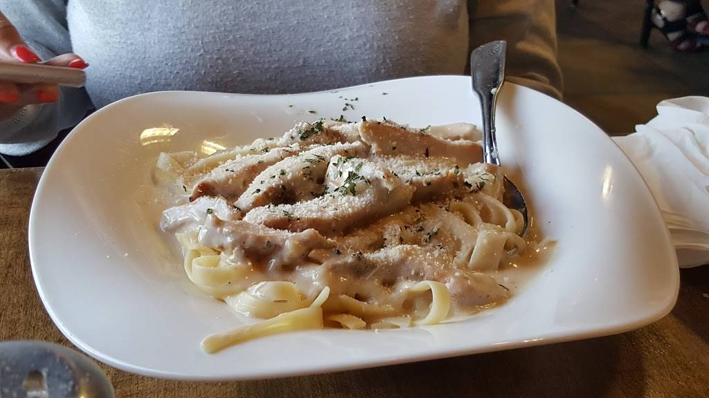 Mama Jennie’s Italian Restaurant | restaurant | 11720 NE 2nd Ave, Miami, FL 33161, USA | 3057573627 OR +1 305-757-3627