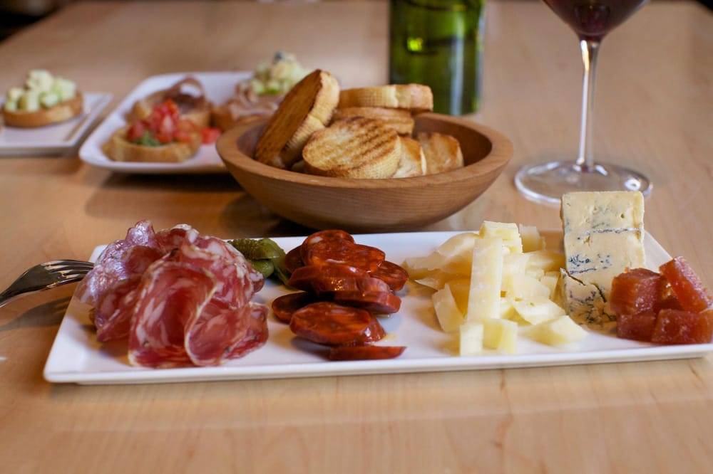 Camp 4 Wine Café | restaurant | 1508 10th St, Modesto, CA 95354, USA | 2095295898 OR +1 209-529-5898