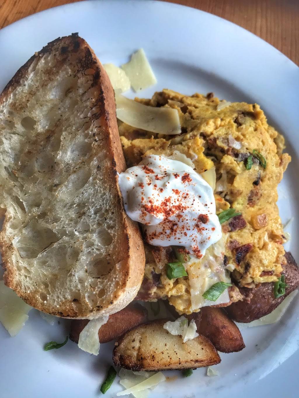 Simmzys Burbank | restaurant | 3000 W Olive Ave, Burbank, CA 91505, USA | 8189622500 OR +1 818-962-2500