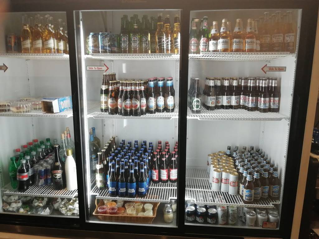 Hide Away Cafe and Lounge | restaurant | 207 Main St, Bensenville, IL 60106, USA | 6306169035 OR +1 630-616-9035