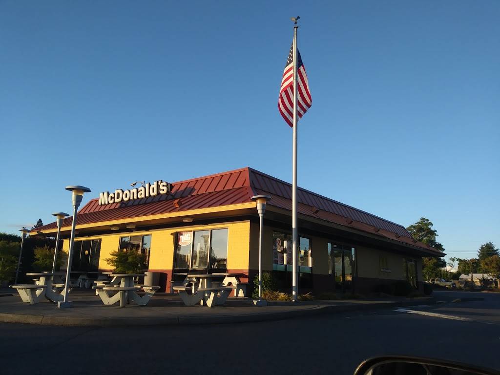 McDonalds | cafe | 1516 SW 114th St, Burien, WA 98146, USA | 2062483072 OR +1 206-248-3072