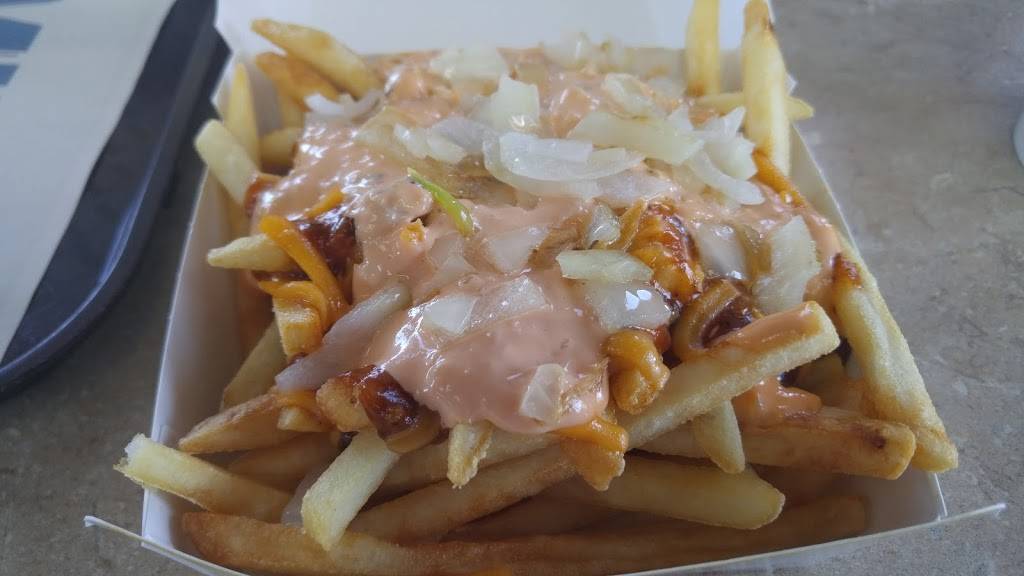 Wienerschnitzel | restaurant | 2575 Windmill Pkwy, Henderson, NV 89074, USA | 7022633550 OR +1 702-263-3550