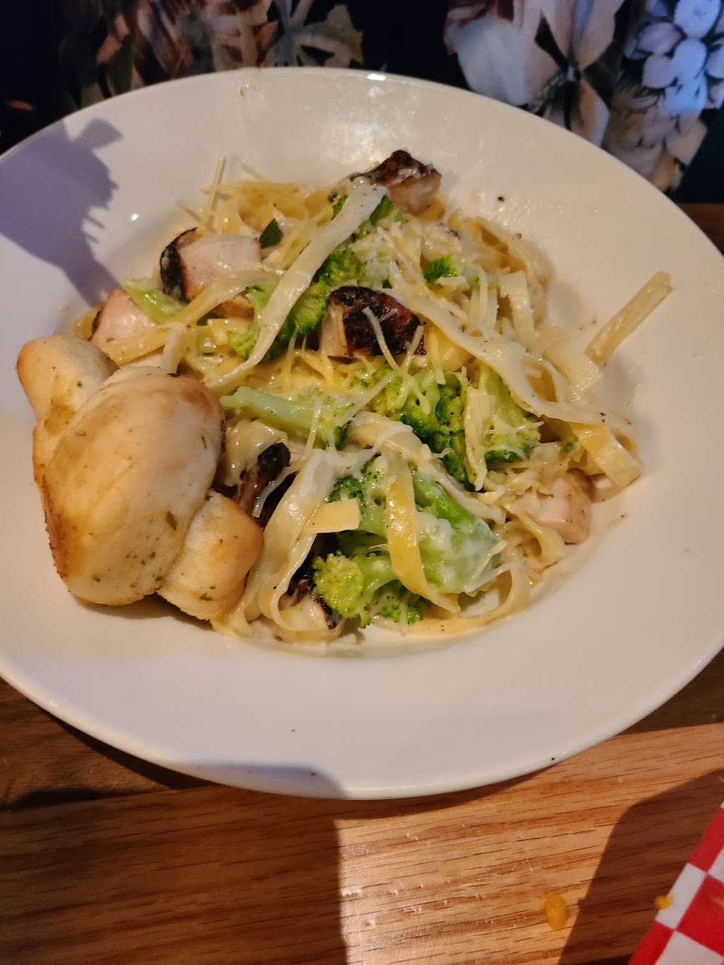 BJs Restaurant & Brewhouse | restaurant | 1749 Apalachee Pkwy, Tallahassee, FL 32301, USA | 8502162010 OR +1 850-216-2010