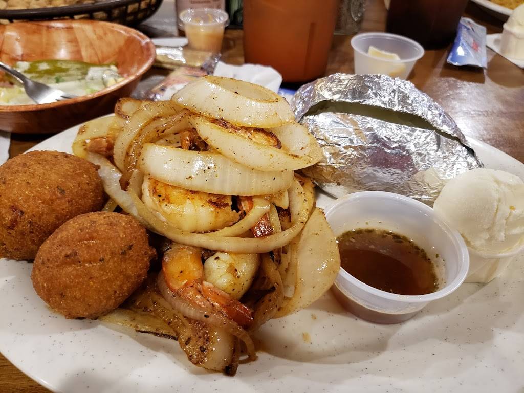 Catfish Cabin | restaurant | 192 S Highway 287/69 Dr, Lumberton, TX 77657, USA | 4097556800 OR +1 409-755-6800