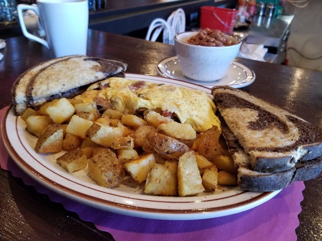 Mels Restaurant | restaurant | New Hampshire 3A-bld 2, 454 Charles Bancroft Hwy, Litchfield, NH 03052, USA | 6034296350 OR +1 603-429-6350