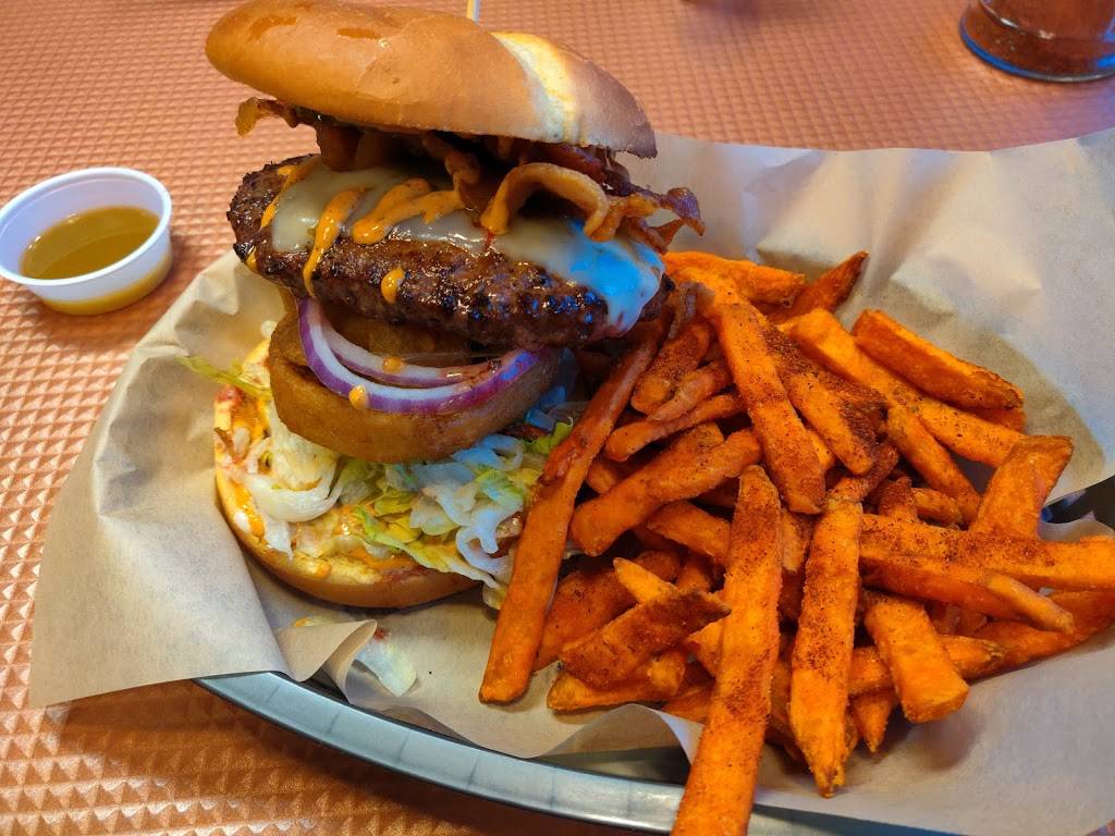 Fresh Grill Burgers & Fries | restaurant | 8845 SW Cascade Ave, Beaverton, OR 97008, USA | 5037464415 OR +1 503-746-4415