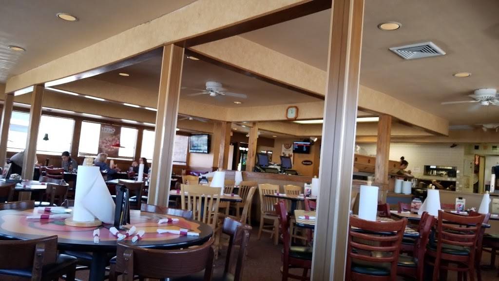 Pizza Hut | meal takeaway | 16476 Lincoln Hwy, Breezewood, PA 15533, USA | 8147354091 OR +1 814-735-4091