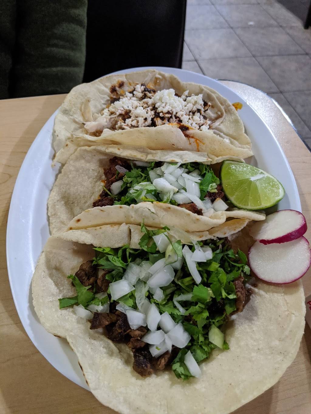 Casa De Caldos | restaurant | 954 N Pacific Hwy, Woodburn, OR 97071, USA | 5039020664 OR +1 503-902-0664