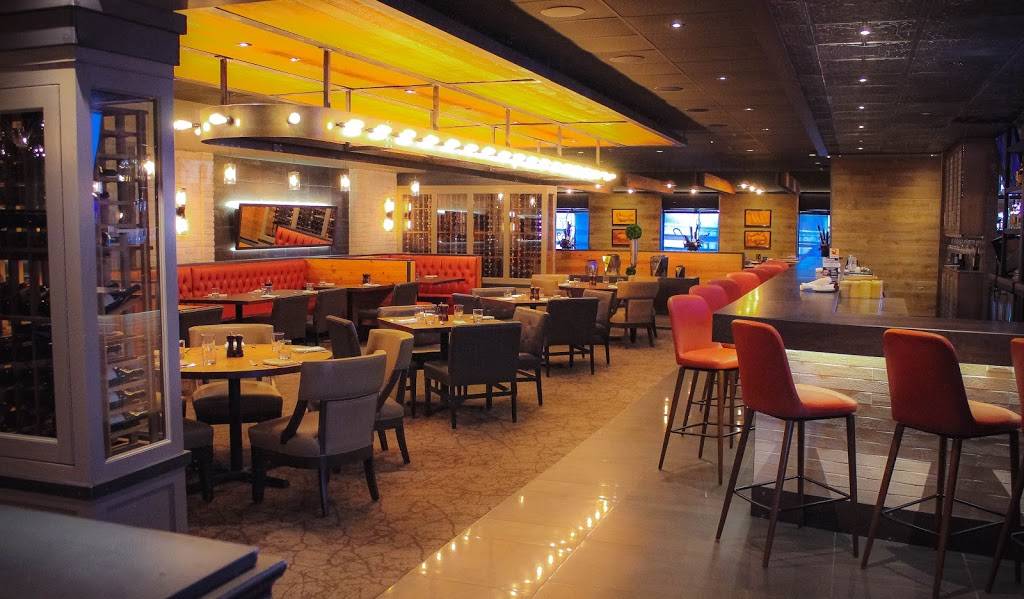 Charcoal Steak House | restaurant | 2980 King St E, Kitchener, ON N2A 1A9, Canada | 5198936570 OR +1 519-893-6570