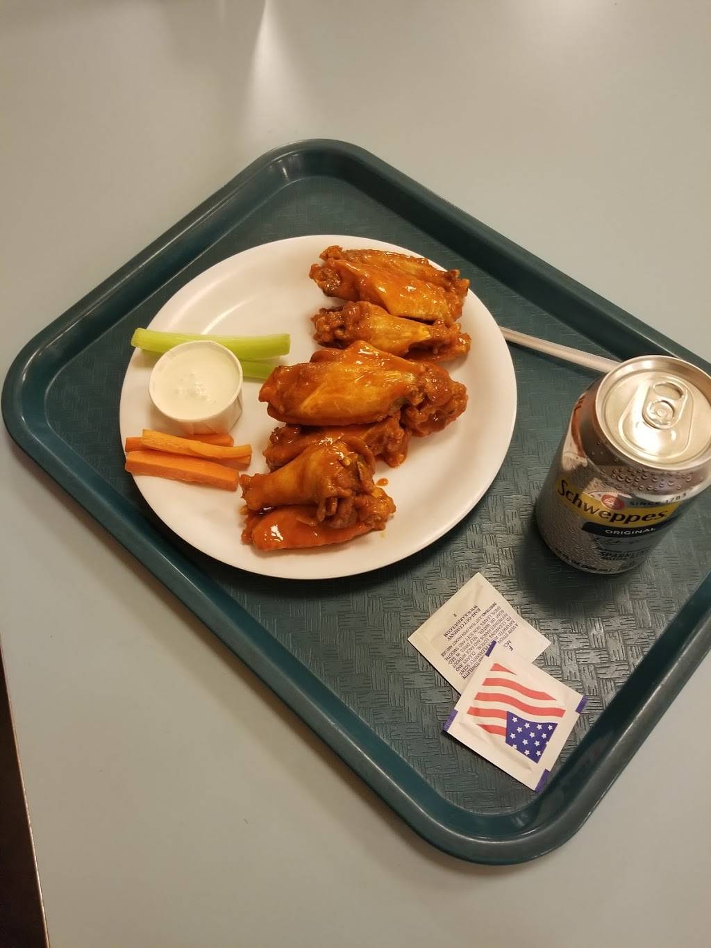 Atomic Wings | restaurant | 2090 Frederick Douglass Blvd, New York, NY 10026, USA | 2126662904 OR +1 212-666-2904