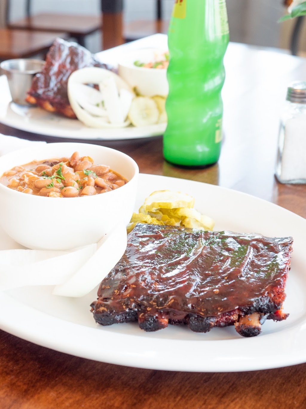 Emits BBQ | restaurant | 2601 S 24th St, Phoenix, AZ 85034, USA | 6232968554 OR +1 623-296-8554