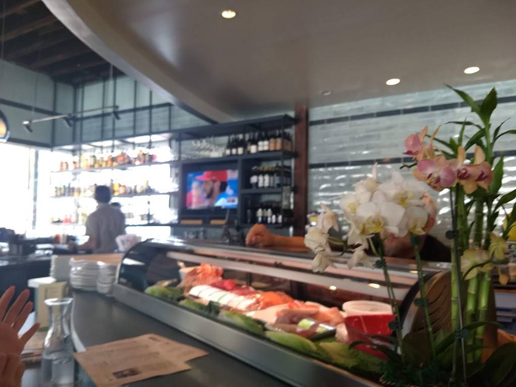 Chucks Fish Athens | restaurant | 220 W Broad St, Athens, GA 30601, USA | 7063956611 OR +1 706-395-6611