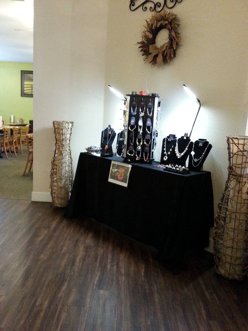 Sisters Café | restaurant | 26804 FL-247, Branford, FL 32008, USA | 3869356989 OR +1 386-935-6989