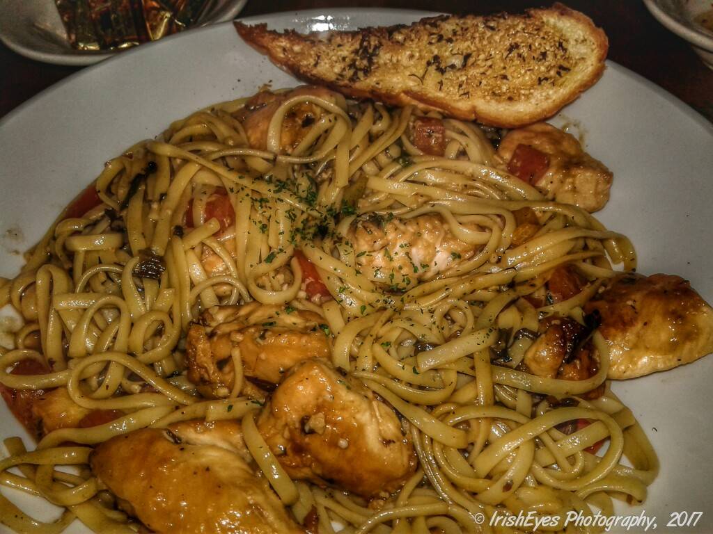 Cafe De Paris | restaurant | 1203, 97, Willard St, Quincy, MA 02169, USA | 6174729311 OR +1 617-472-9311