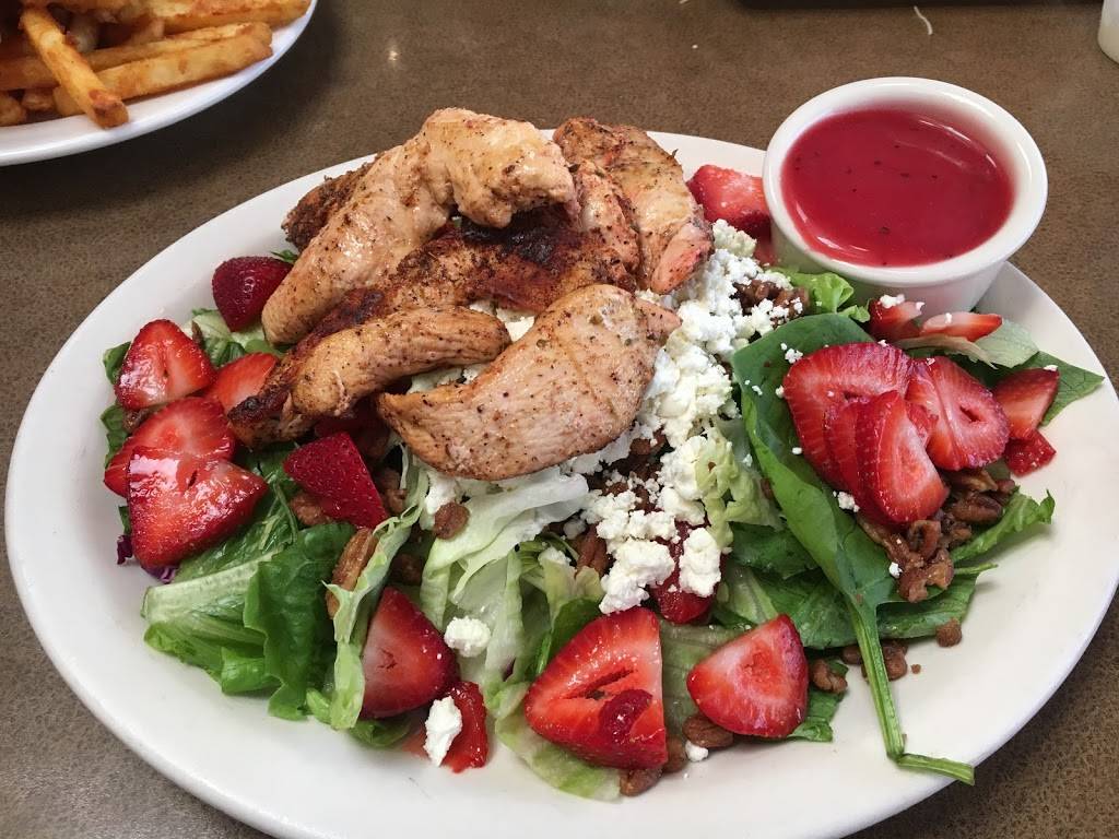 Thomass Family Dining | restaurant | 33971 Plymouth Rd, Livonia, MI 48150, USA | 7342618890 OR +1 734-261-8890