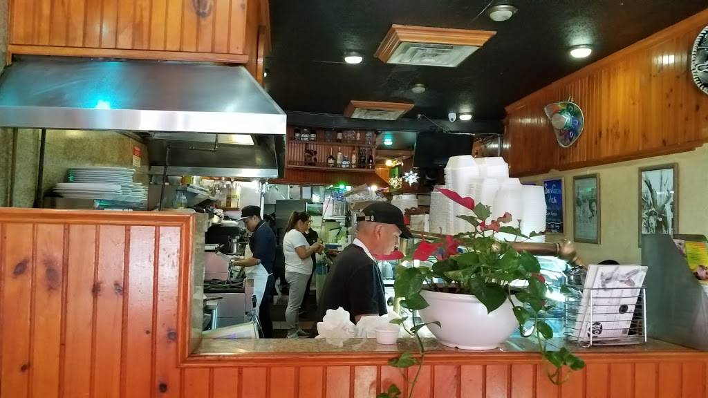 Castros | restaurant | 511 Myrtle Ave, Brooklyn, NY 11205, USA | 7183981459 OR +1 718-398-1459