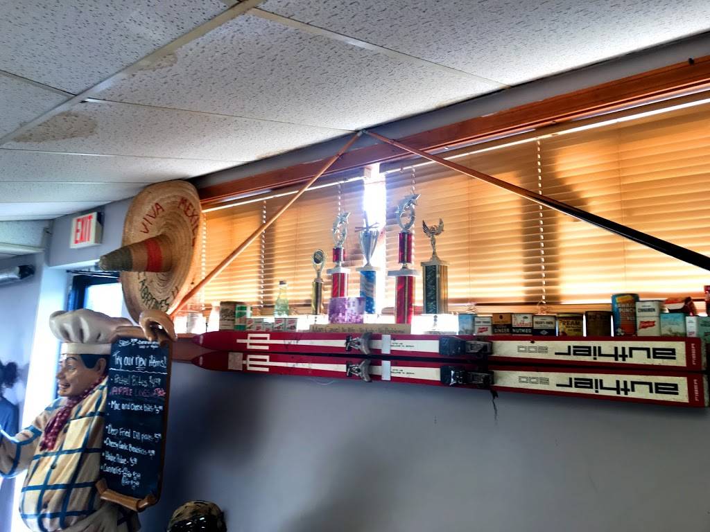 Fullerinos | restaurant | 6321 Townline Rd, Byron, NY 14422, USA | 5855482727 OR +1 585-548-2727