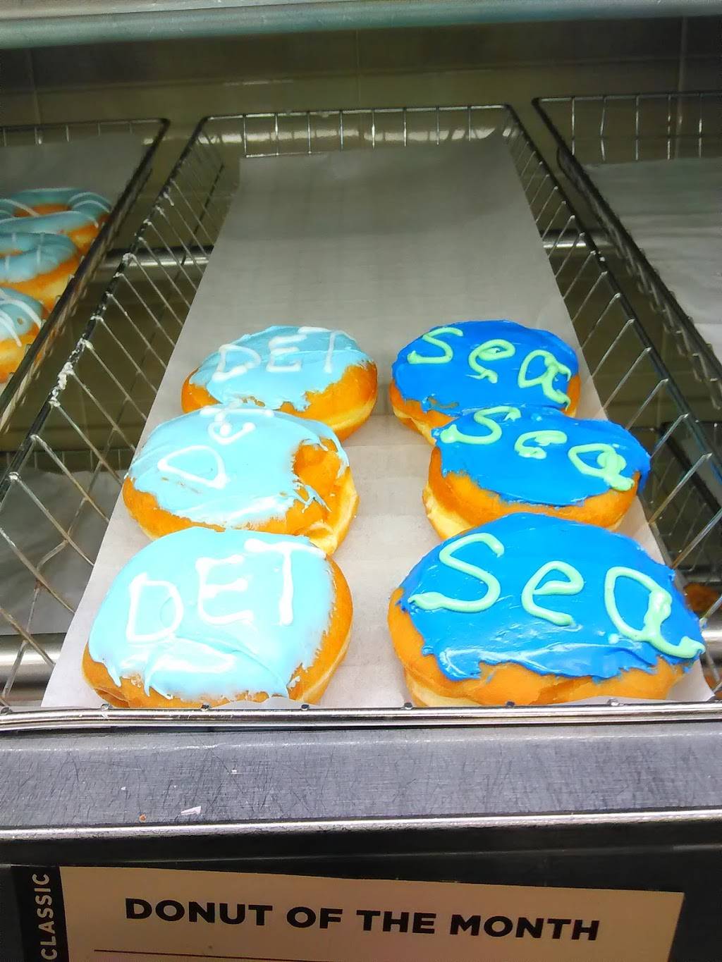 Dunkin | bakery | 411-D Universal Dr, North Haven, CT 06473, USA | 2032391962 OR +1 203-239-1962