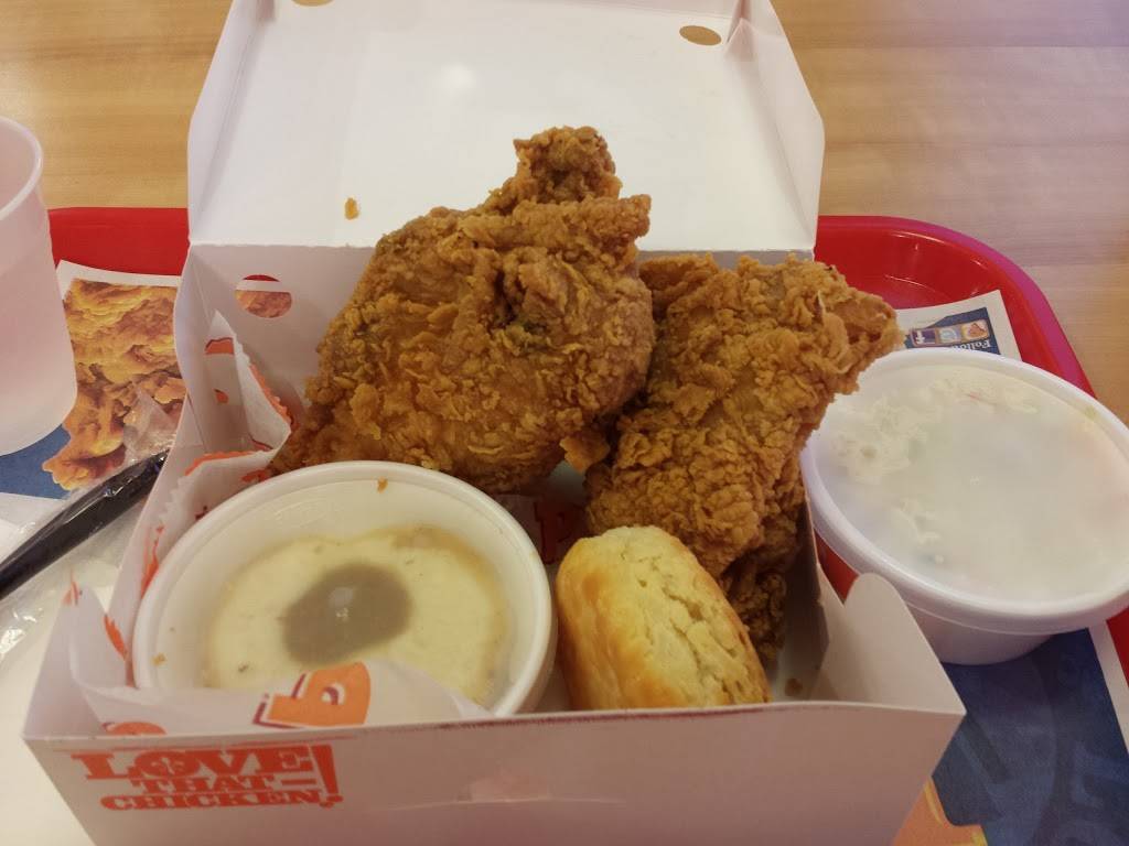 Popeyes Louisiana Kitchen | restaurant | 3426 W Greenway Rd, Phoenix, AZ 85053, USA | 6028439100 OR +1 602-843-9100