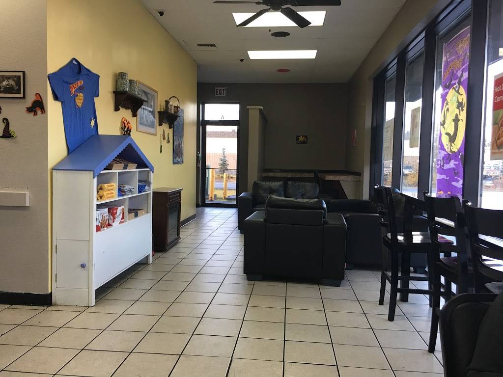 Waffle Rush | restaurant | 3048 Mountain View Dr Ste 101, Anchorage, AK 99508, USA | 9074441229 OR +1 907-444-1229