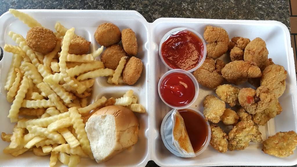 Lawrences Fish and Shrimp | meal takeaway | 2120 S Canal St, Chicago, IL 60616, USA | 3122252113 OR +1 312-225-2113