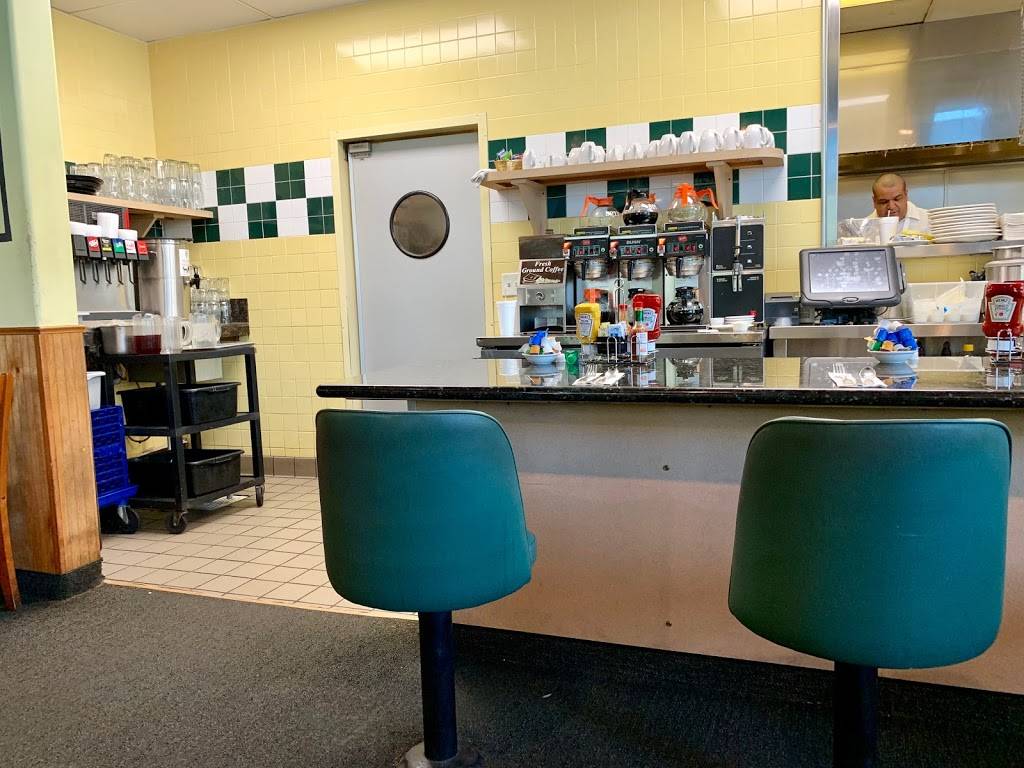 Louises Pantry | cafe | 47150 Washington St, La Quinta, CA 92253, USA | 7607713330 OR +1 760-771-3330