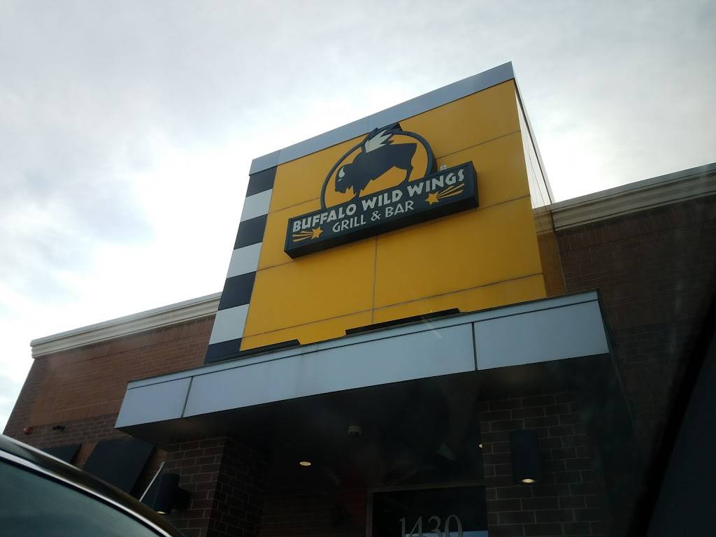 Buffalo Wild Wings | restaurant | 1430 N Meacham Rd, Schaumburg, IL 60173, USA | 8478855870 OR +1 847-885-5870