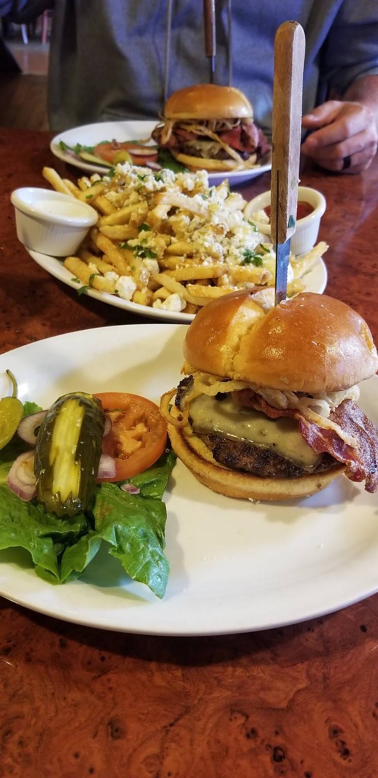 The Burger Saloon | restaurant | 601 Main St, Woodland, CA 95695, USA | 5306682747 OR +1 530-668-2747