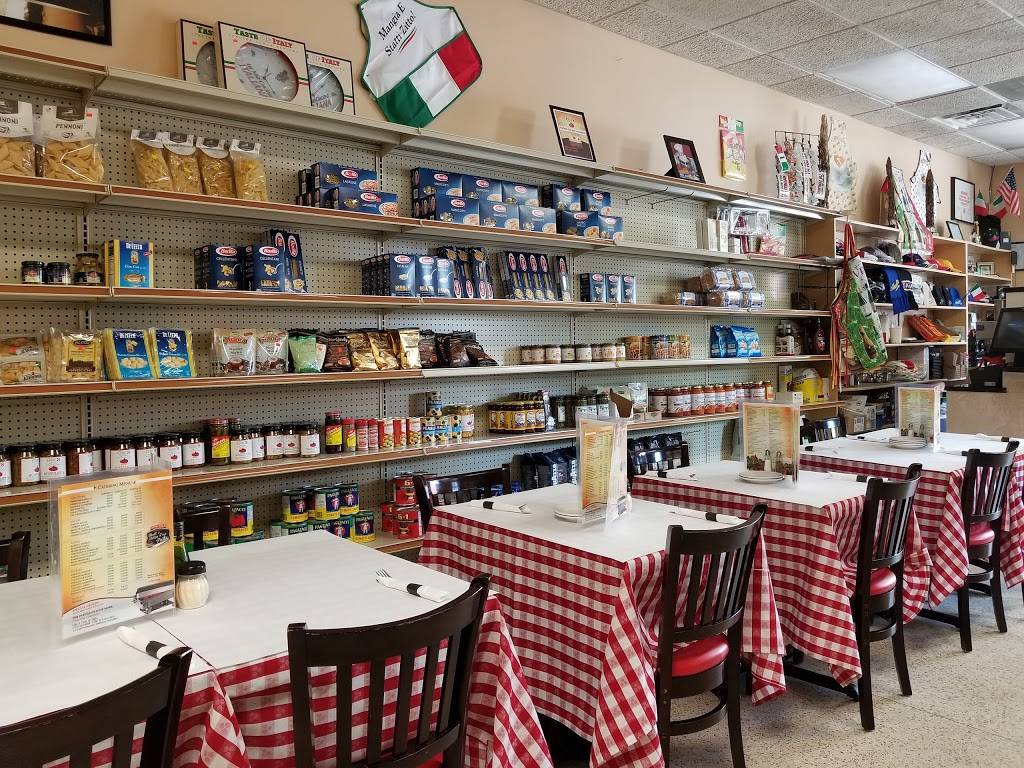 Gios Cafe and Deli | cafe | 2724 S Lowe Ave, Chicago, IL 60616, USA | 3122256368 OR +1 312-225-6368