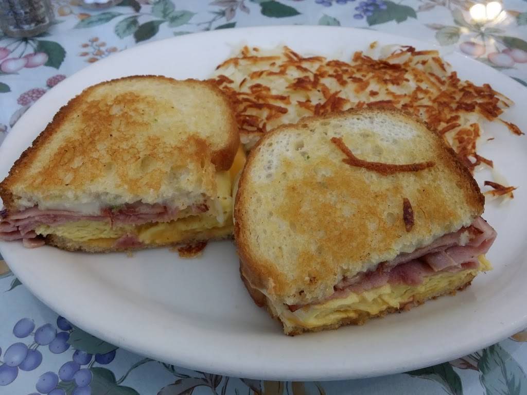 Sals Family Kitchen | restaurant | 825 Escobar St, Martinez, CA 94553, USA | 9252280660 OR +1 925-228-0660