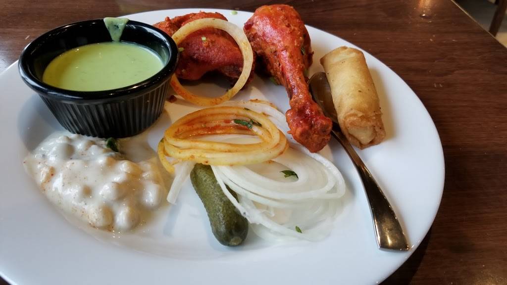 Daal Roti | restaurant | 25 Watline Ave #16,17, Mississauga, ON L4Z 2Z1, Canada | 9056960055 OR +1 905-696-0055