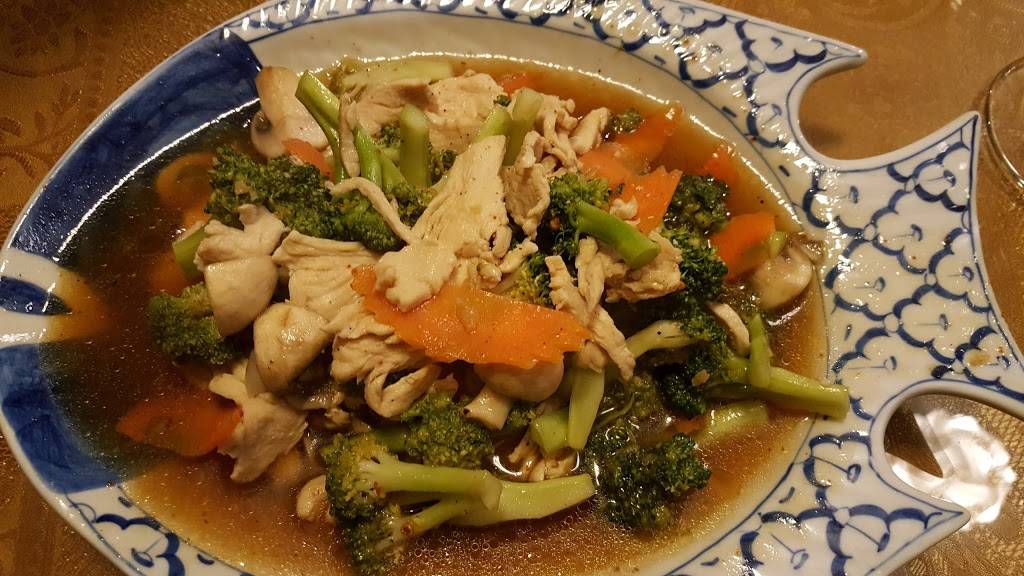 Chiang Mai Thai & Sushi Bar | restaurant | 415 Cleveland St, Clearwater, FL 33755, USA | 7274610414 OR +1 727-461-0414