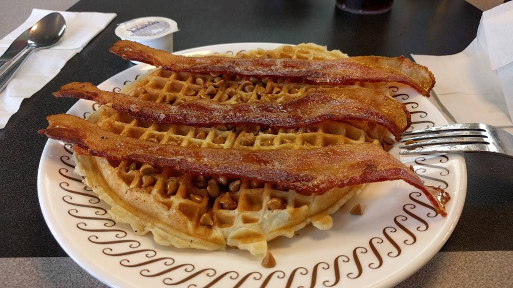 Waffle House | meal takeaway | 4031 E Southport Rd, Indianapolis, IN 46237, USA | 3178651265 OR +1 317-865-1265