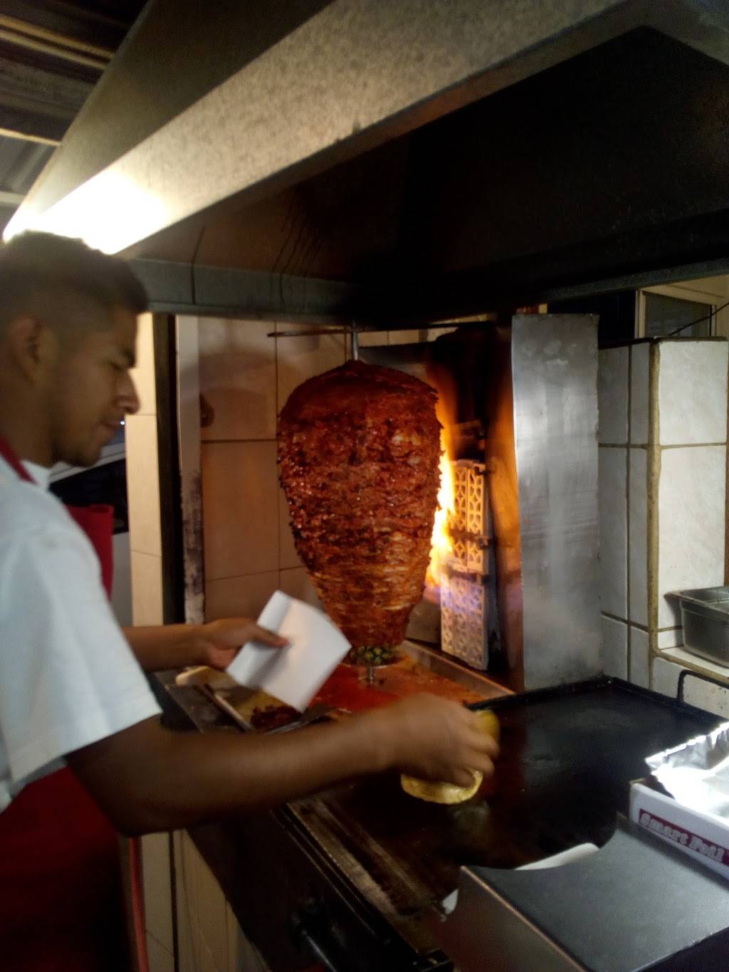 Racing Wings | restaurant | Calle Calafia 323, Colonia Popular 89, Popular 1989, 22812 Ensenada, B.C., Mexico | 016462592600 OR +52 646 259 2600