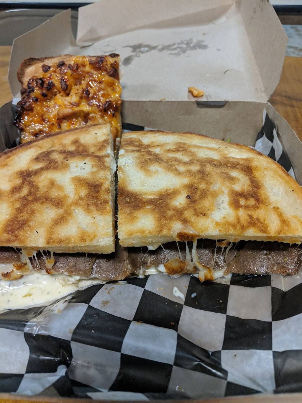 Pizza Joes | restaurant | 128 Spring Ave, Ellwood City, PA 16117, USA | 7247529411 OR +1 724-752-9411