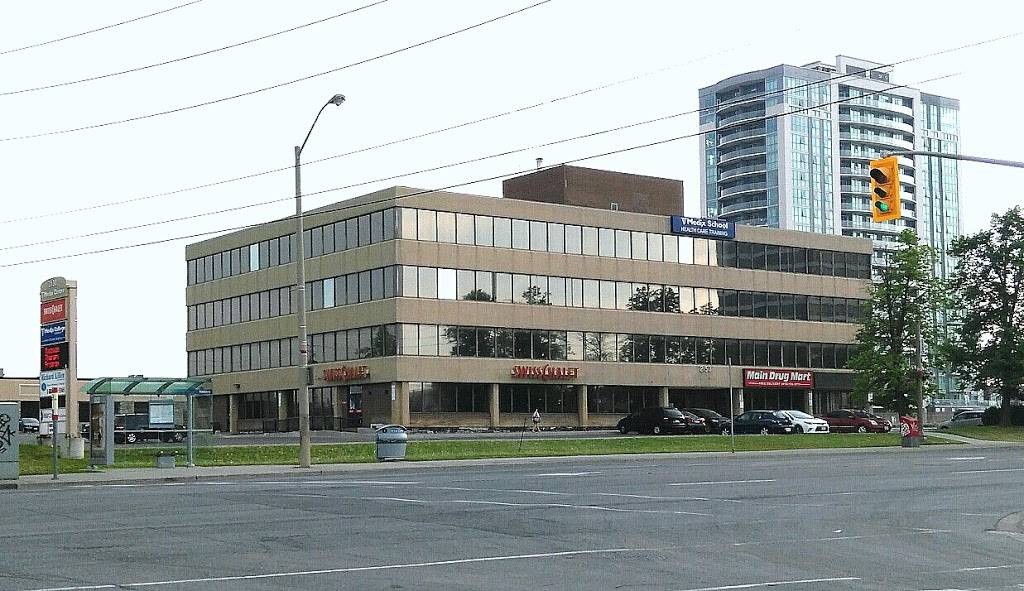 Swiss Chalet | restaurant | 2131 Lawrence Ave E, Scarborough, ON M1R 3A6, Canada | 4167593783 OR +1 416-759-3783