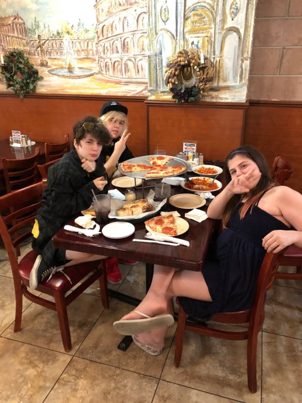 Ferros Pizza and Restaurant | restaurant | 8146 N University Dr, Tamarac, FL 33321, USA | 9547223444 OR +1 954-722-3444